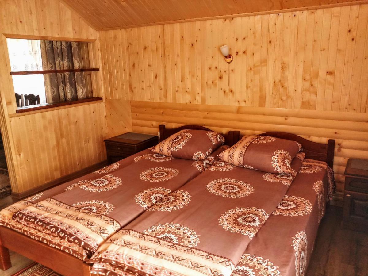 Садиба "У Валентини" Jablunyzja Exterior foto